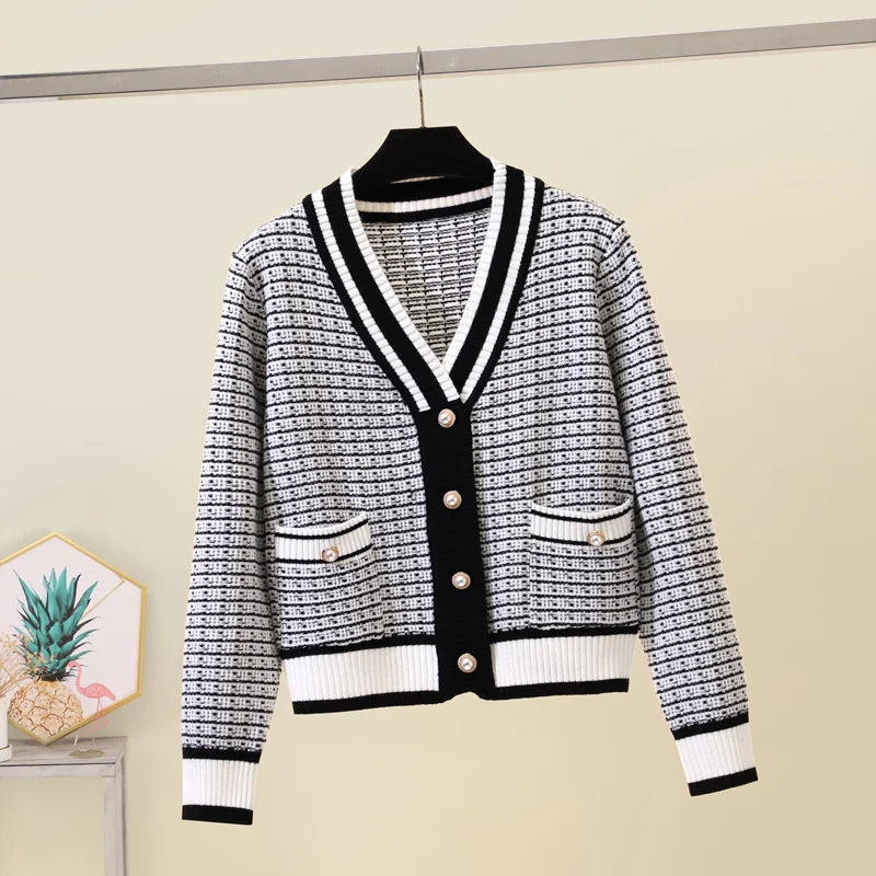 Fashion Plaid Short Cardigan Women's V Neck Knitted Sweater